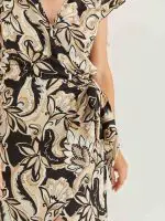 ⁦EMILY DRESS | בז' שחור⁩ – תמונה ⁦5⁩