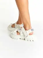 ⁦PALLADIUM REVOLT SANDAL MONO | לבן⁩ – תמונה ⁦6⁩