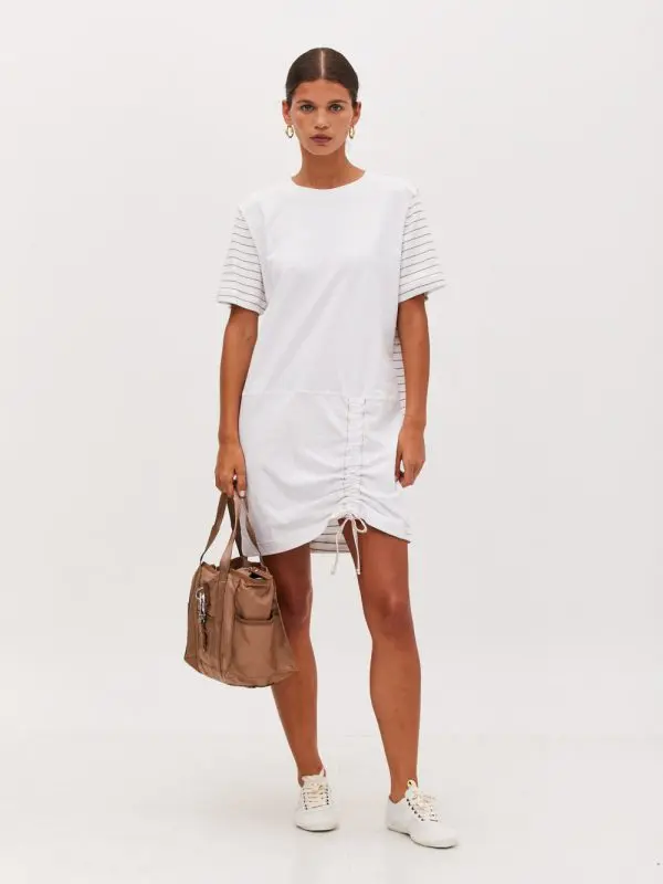 T - DRESS | לבן מחולק