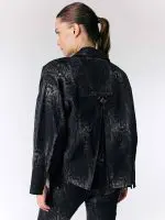 ⁦MID JACKET | שחור מחולק⁩ – תמונה ⁦3⁩
