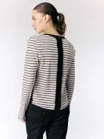 ⁦NICKY LONG T SHIRT | בז׳ פסים⁩ – תמונה ⁦4⁩