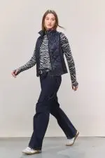 ⁦BIKER QUILT VEST | נייבי⁩ – תמונה ⁦2⁩