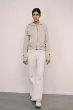 ⁦CLOUD ZIP TOP | אבן בהיר⁩ – תמונה ⁦2⁩