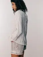 ⁦SATIN SHIRT | בז׳ פסים⁩ – תמונה ⁦5⁩