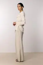 ⁦WRINKLED SHANTI SHIRT | שמנת⁩ – תמונה ⁦4⁩