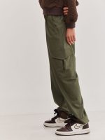 ⁦CITY GO PANTS | ירוק בקבוק⁩ – תמונה ⁦3⁩