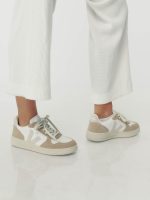 ⁦VEJA V-10 LEATHER | בז׳⁩ – תמונה ⁦3⁩