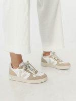 ⁦VEJA V-10 LEATHER | בז׳⁩ – תמונה ⁦2⁩