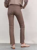 ⁦CHINO GO PANTS | חום בהיר⁩ – תמונה ⁦5⁩