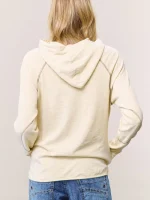 ⁦WASHED HOODIE SHIRT | שמנת⁩ – תמונה ⁦5⁩