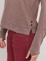 ⁦WASHED SHIRT | חום⁩ – תמונה ⁦2⁩