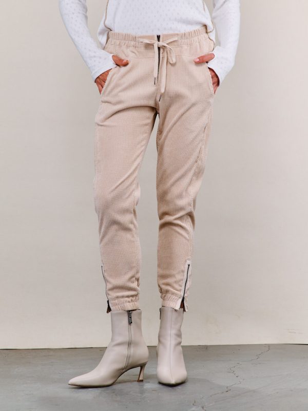 VIBE CORDEROY PANTS | בז׳