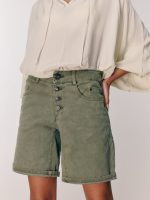 CARGO BERMUDA PANTS | זית