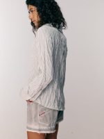 ⁦SATIN SHIRT | בז׳ פסים⁩ – תמונה ⁦5⁩