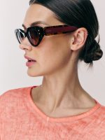 ⁦MUTE SUNGLASSES | חום⁩ – תמונה ⁦2⁩