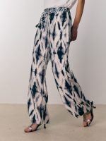 ⁦NEW BREEZE PANTS | אפור מודפס⁩ – תמונה ⁦4⁩