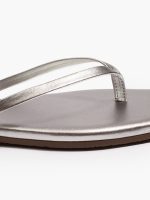 ⁦TKEES SQUARE FLIP-FLOPS | כסף⁩ – תמונה ⁦4⁩