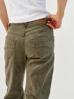 ⁦NOA'S BARREL JEANS | זית⁩ – תמונה ⁦7⁩