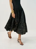 ⁦CARMEN DRESS | שחור מחולק⁩ – תמונה ⁦2⁩
