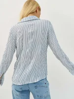 ⁦SATIN SHIRT | תכלת פסים⁩ – תמונה ⁦2⁩