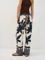 ⁦BORDER BREEZE PANTS | לבן מחולק⁩ – תמונה ⁦5⁩