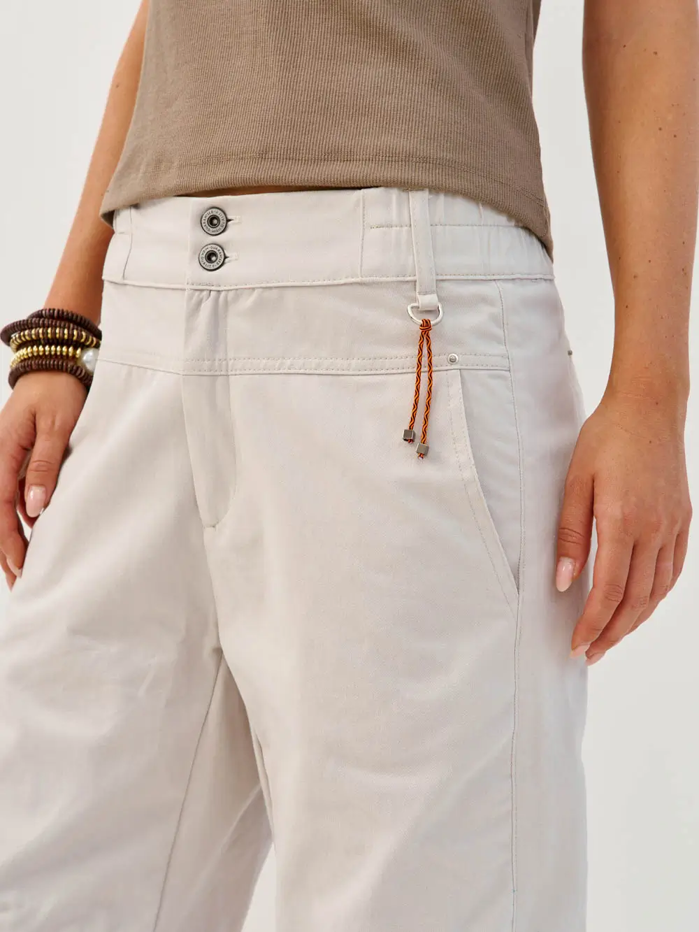 Studio Noa SS25-9952 BERMUDA COOL PANTS | אבן – תמונה 5