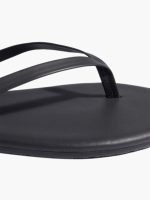 ⁦TKEES LILY FLIP-FLOPS | שחור⁩ – תמונה ⁦4⁩