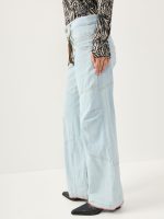 ⁦BANDANA JEANS | ג׳ינס בהיר⁩ – תמונה ⁦2⁩