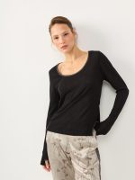 ⁦ROUND T-SHIRT | שחור⁩ – תמונה ⁦6⁩