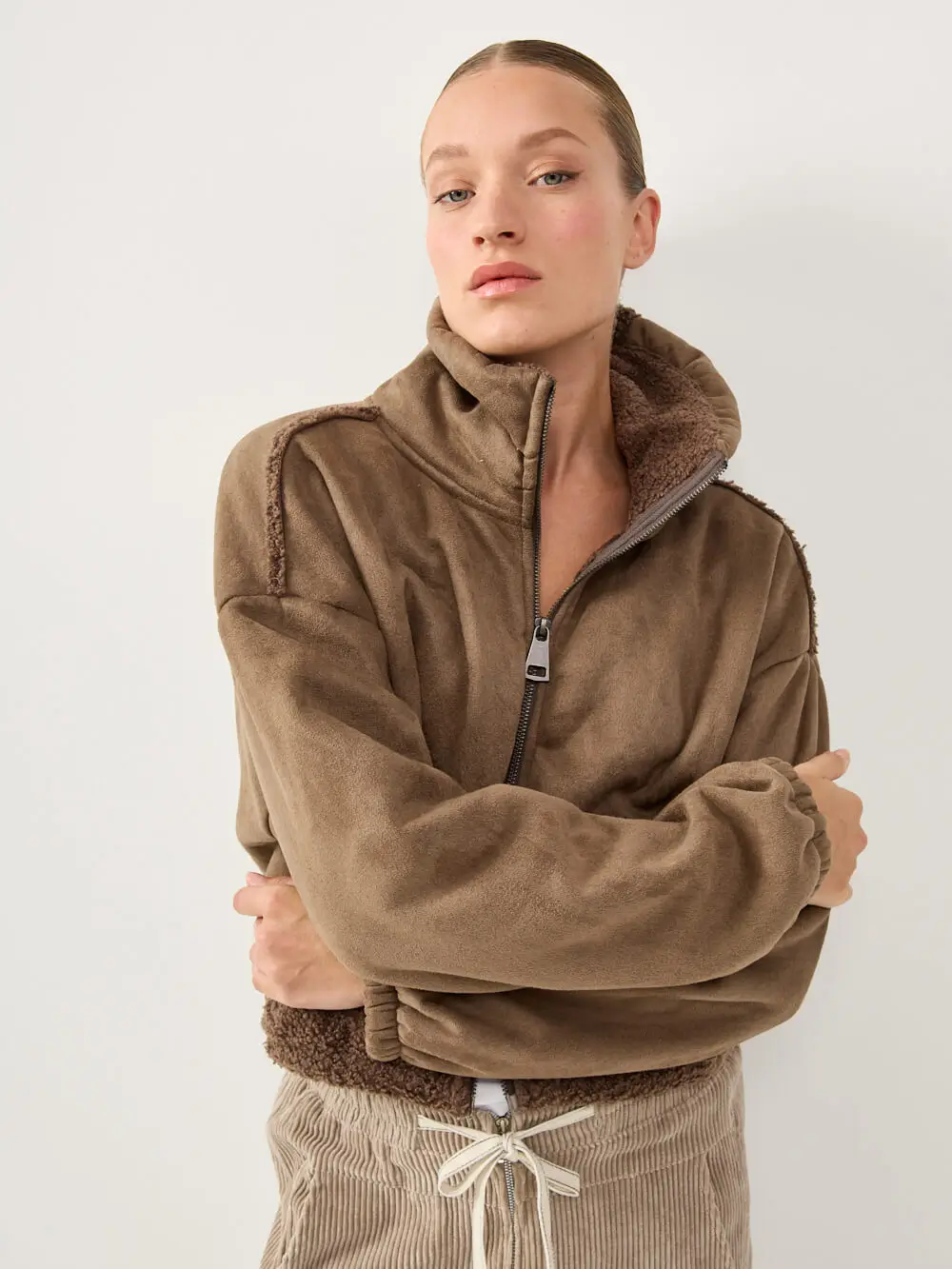 0684 noa 10.10.250754 BOUCLE PUFF JACKET | חום – תמונה 4