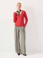 ⁦ROUND T-SHIRT | אדום⁩ – תמונה ⁦6⁩