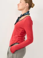 ⁦ROUND T-SHIRT | אדום⁩ – תמונה ⁦3⁩