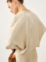 ⁦SATIN BUTTERFLY TOP | בז׳⁩ – תמונה ⁦2⁩