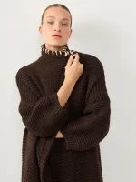 ⁦LONG COZY ART CARDIGAN | חום⁩ – תמונה ⁦6⁩