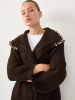 ⁦LONG COZY ART CARDIGAN | חום⁩ – תמונה ⁦5⁩