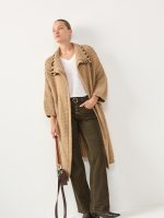 ⁦LONG COZY ART CARDIGAN | מוקה⁩ – תמונה ⁦3⁩