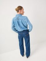 ⁦DENIM SHIRT | ג׳ינס בהיר⁩ – תמונה ⁦4⁩