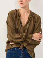 SATIN TIE SHIRT | חום כהה