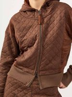 ⁦QUILT JACKET | חום⁩ – תמונה ⁦9⁩