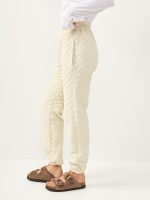 ⁦QUILT PANTS | קרם⁩ – תמונה ⁦4⁩