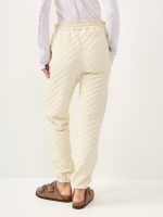 ⁦QUILT PANTS | קרם⁩ – תמונה ⁦5⁩