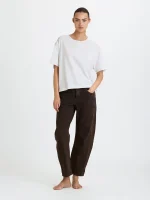 NOA'S BARREL JEANS | חום כהה