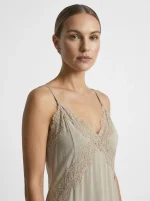 ⁦LACE DRESS | בז'⁩ – תמונה ⁦6⁩