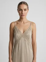 ⁦LACE DRESS | בז'⁩ – תמונה ⁦5⁩
