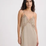 LACE DRESS | בז'