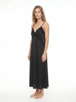 LACE DRESS | שחור