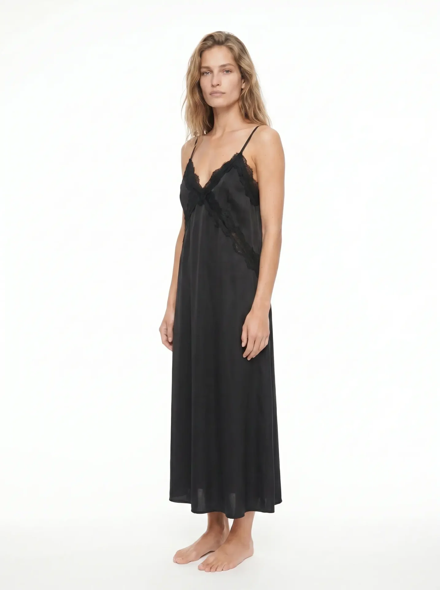 studionoa_ss26_13 LACE DRESS | שחור – תמונה 1