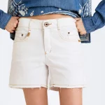 DENIM SHORTS | לבן