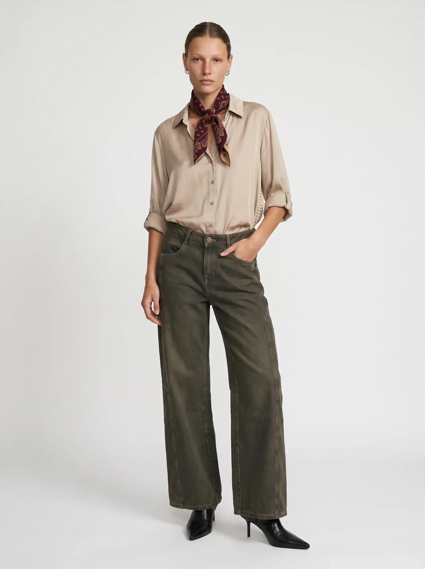 studionoa-FW27-satinlook-2 NY JEANS | ירוק זית – תמונה 1