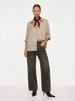 ⁦SATIN STUDS SHIRT | בז'⁩ – תמונה ⁦3⁩